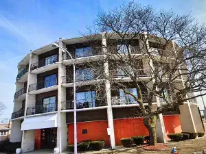 2921 S Michigan Avenue #202 Chicago IL 60616 MLS #MRD12469310 48 broker reciprocity