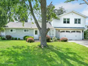 814 61st Street La Grange Highlands IL 60525 MLS #MRD12481179 64 broker reciprocity