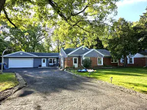 22533 Arquilla Drive Richton Park IL 60471 MLS #MRD12500209 50 broker reciprocity