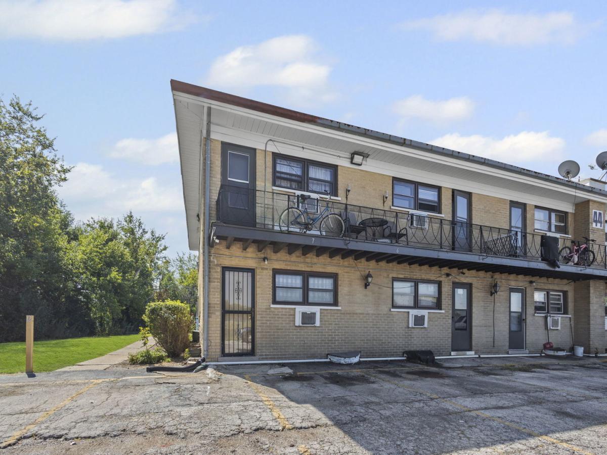 44 King Arthur Court #7 Northlake IL 60164 MLS #MRD12473350 45 MLS #MRD12473350 image #0