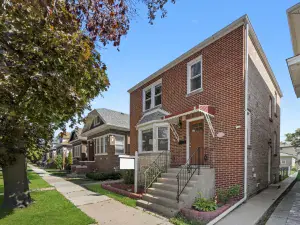 11121 S Avenue L Chicago IL 60617 MLS #MRD12502911 50 broker reciprocity