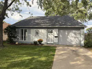 17 Blackhawk Street Aurora IL 60506 MLS #MRD12503671 50 broker reciprocity