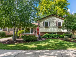 25 Crestview Terrace Buffalo Grove IL 60089 MLS #MRD12496548 48 broker reciprocity