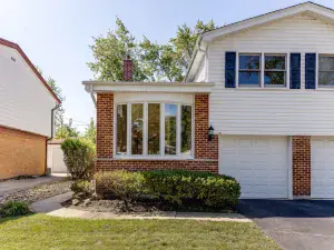 2112 N Kennicott Drive Arlington Heights IL 60004 MLS #MRD12486523 52 broker reciprocity