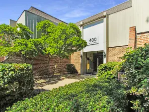 5300 Walnut Avenue #11B Downers Grove IL 60515 MLS #MRD12494977 60 broker reciprocity