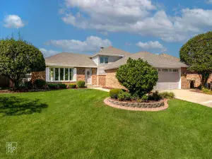 15301 Cherry Lane Oak Forest IL 60452 MLS #MRD12491432 64 broker reciprocity
