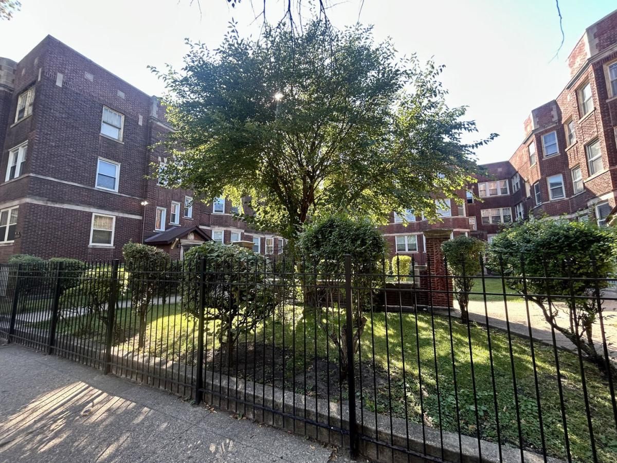 6634 S Greenwood Avenue #1A Chicago IL 60637 MLS #MRD12475235 29 MLS #MRD12475235 image #0