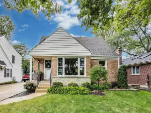 1717 OAKTON Street Park Ridge IL 60068 MLS #MRD12489547 56 broker reciprocity