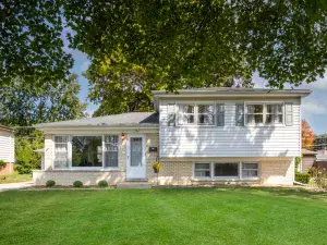 1253 Glenmont Street Algonquin IL 60102 MLS #MRD12468037 50 broker reciprocity