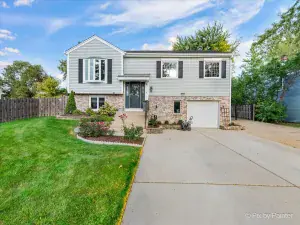 6925 Edgebrook Lane Hanover Park IL 60133 MLS #MRD12503755 56 broker reciprocity