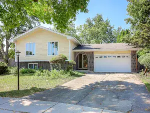8020 Barrymore Drive Darien IL 60561 MLS #MRD12406957 60 broker reciprocity