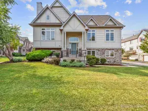 0S732 Myrtle Street Winfield IL 60190 MLS #MRD12436635 56 broker reciprocity