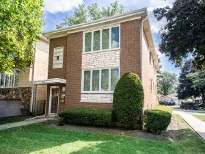 4304 N Lawndale Avenue Chicago IL 60618 MLS #MRD12494087 54 broker reciprocity
