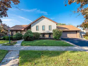 19830 Burnham Avenue Lynwood IL 60411 MLS #MRD12417946 56 broker reciprocity
