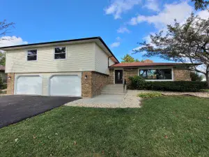1032 Samson Drive University Park IL 60484 MLS #MRD12501372 64 broker reciprocity
