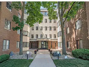 3615 E Central Road #101 Glenview IL 60025 MLS #MRD12454330 54 broker reciprocity