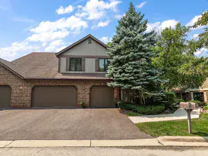 9198 South Road #A Palos Hills IL 60465 MLS #MRD12446358 56 broker reciprocity