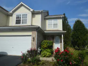 125 CLEVELAND Court #M2 Schaumburg IL 60193 MLS #MRD12451844 50 broker reciprocity