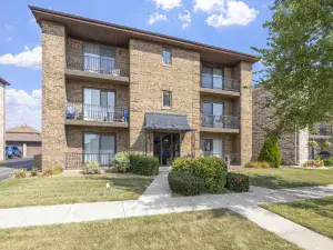 14969 S willowcrest Drive #17 Midlothian IL 60445 MLS #MRD12500465 56 broker reciprocity