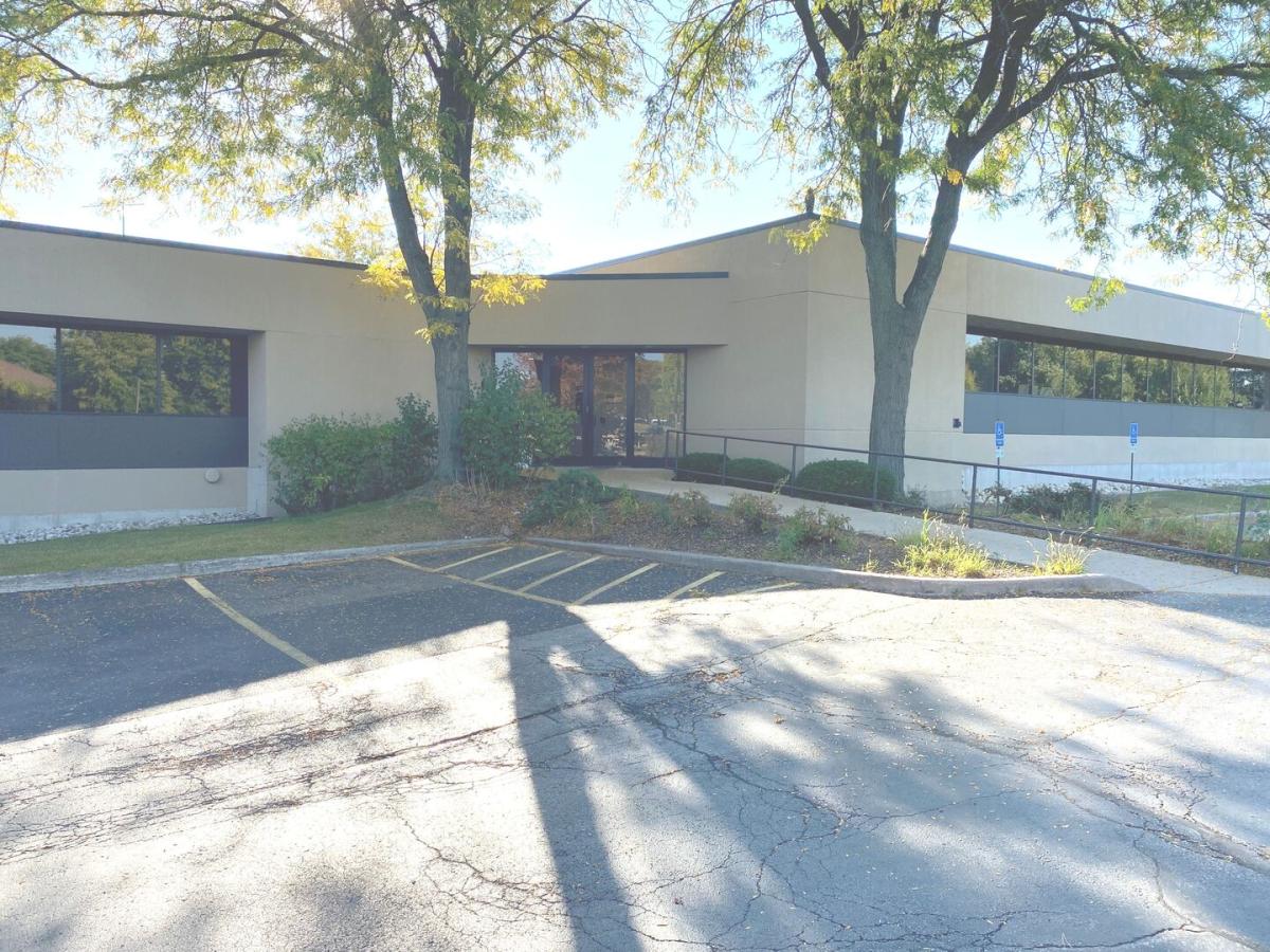 2425 ROYAL Boulevard #5 Elgin IL 60123 MLS #MRD12477729 37 MLS #MRD12477729 image #0