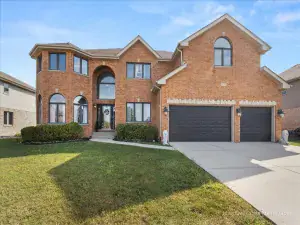 18445 Kedzie Avenue Homewood IL 60430 MLS #MRD12428246 50 broker reciprocity