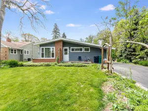 1643 Castbourne Court Wheaton IL 60189 MLS #MRD12503790 48 broker reciprocity