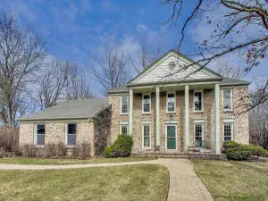 54 N Royal Oak Drive Vernon Hills IL 60061 MLS #MRD12495008 64 broker reciprocity