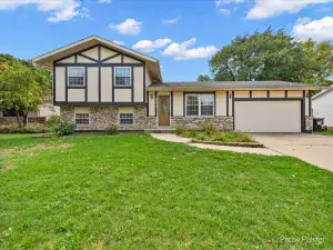 5703 Fox Lake Road McHenry IL 60051 MLS #MRD12504338 56 broker reciprocity