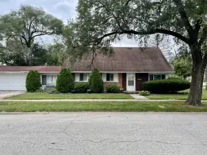 22233 Peach Tree Avenue Sauk Village IL 60411 MLS #MRD12421125 54 broker reciprocity