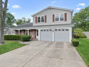 343 Danbury Drive Naperville IL 60565 MLS #MRD12503122 54 broker reciprocity