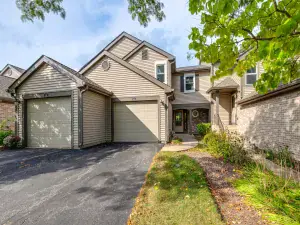 6077 Delaney Drive #20-2 Hoffman Estates IL 60192 MLS #MRD12458538 56 broker reciprocity