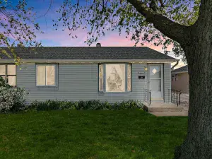5043 S Artesian Avenue Chicago IL 60632 MLS #MRD12450336 50 broker reciprocity