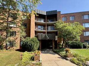 200 Lake Boulevard #457 Buffalo Grove IL 60089 MLS #MRD12446321 50 broker reciprocity