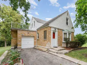 122 E Crescent Avenue Elmhurst IL 60126 MLS #MRD12495589 40 broker reciprocity