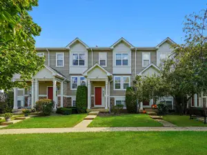 338 S LITCHFIELD Drive Round Lake IL 60073 MLS #MRD12470886 50 broker reciprocity