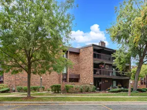 15804 Laramie Avenue #4 Oak Forest IL 60452 MLS #MRD12482030 58 broker reciprocity