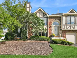 9910 Treetop Drive #3904 Orland Park IL 60462 MLS #MRD12497809 60 broker reciprocity