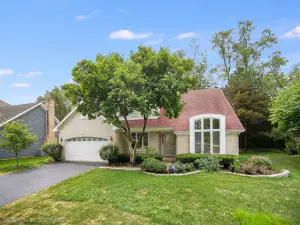 2817 Weld Road Elgin IL 60124 MLS #MRD12500227 62 broker reciprocity
