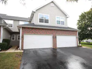 60 Wingate Drive #60 Oswego IL 60543 MLS #MRD12504017 50 broker reciprocity