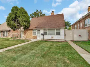 266 Hutchins Court #266 Woodstock IL 60098 MLS #MRD12479490 60 broker reciprocity