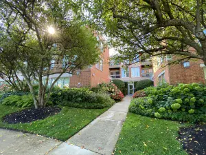 1700 E 56th Street #801 Chicago IL 60637 MLS #MRD12329658 50 broker reciprocity