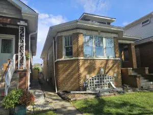 2221 N 73rd Court Elmwood Park IL 60707 MLS #MRD12416394 60 broker reciprocity