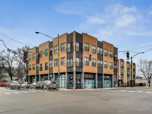 2412 W 71st Street #2412 Chicago IL 60629 MLS #MRD12415574 48 broker reciprocity