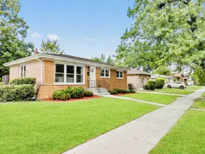 43 163rd Street Calumet City IL 60409 MLS #MRD12503558 60 broker reciprocity