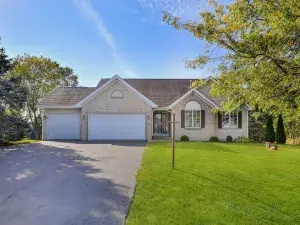 882 Fuller Lane Belvidere IL 61008 MLS #MRD12454629 60 broker reciprocity