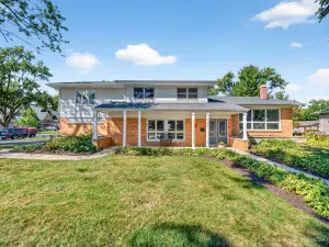 911 Lilac Lane Naperville IL 60540 MLS #MRD12487923 98 broker reciprocity