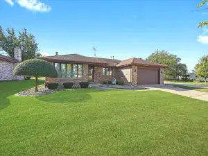 14544 KOSTNER Avenue Midlothian IL 60445 MLS #MRD12445855 52 broker reciprocity