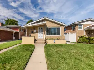 10956 S Normal Avenue Chicago IL 60628 MLS #MRD12125087 60 broker reciprocity