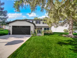 216 WHITEWOOD Drive Streamwood IL 60107 MLS #MRD12498663 52 broker reciprocity
