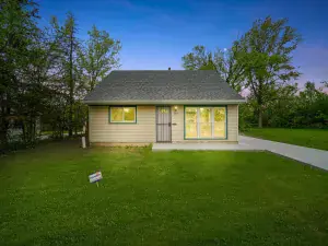 9606 S Eggleston Avenue Chicago IL 60628 MLS #MRD12493422 56 broker reciprocity